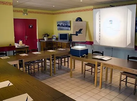 Crau Hotell Arles